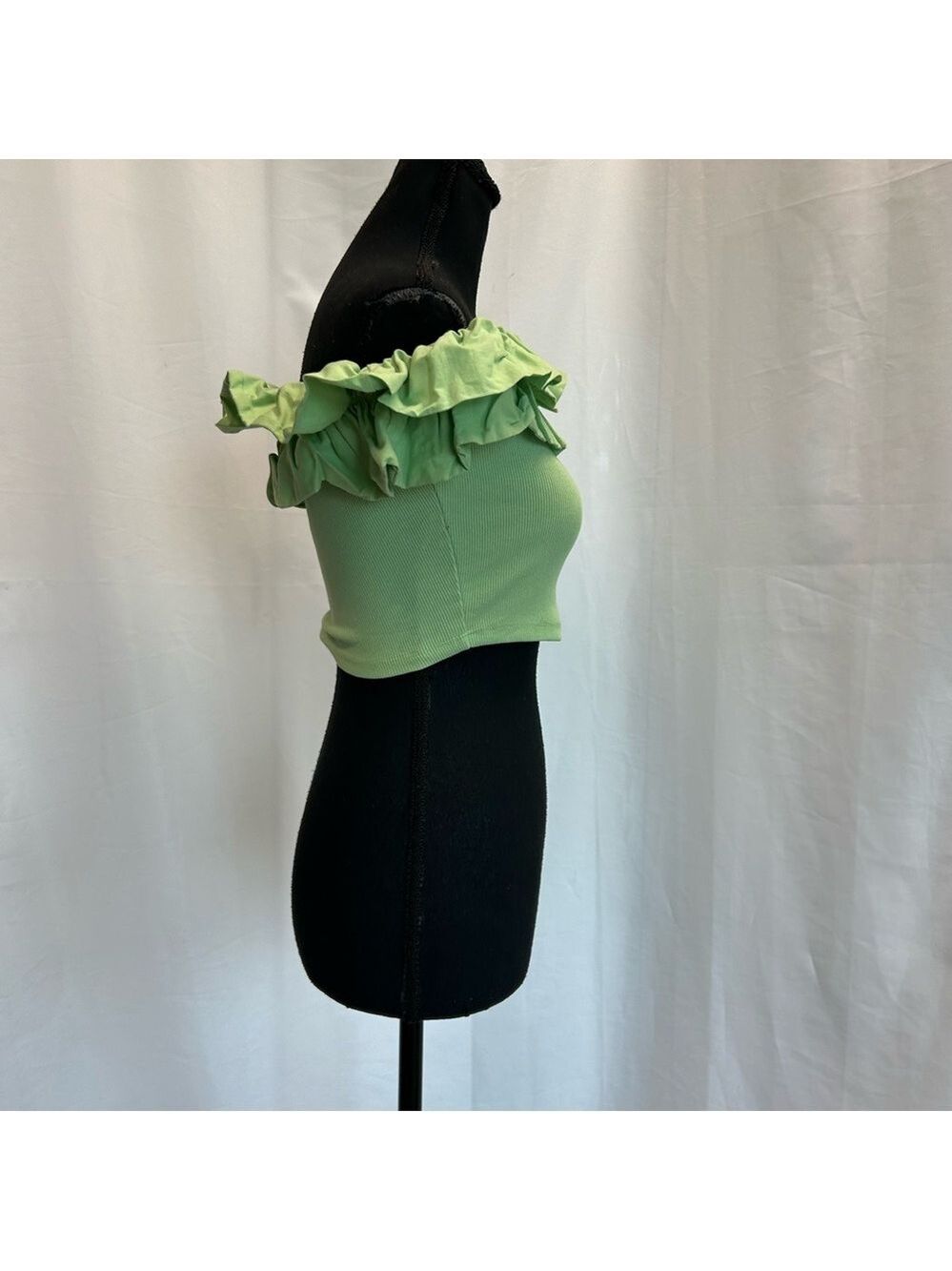 Zara green ribbed ruffle frill neckline off the shoulder fitted crop top M NWOT - Picture 5 of 12